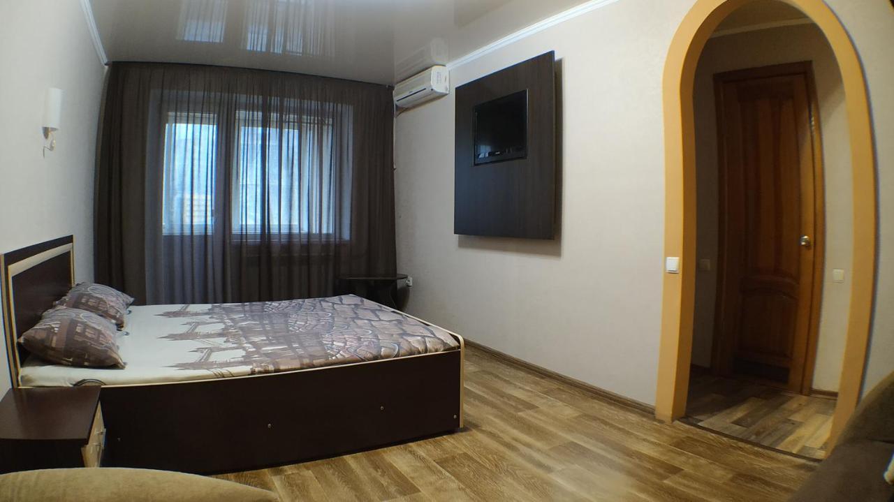 Апартаменты В Центре Металлургов 27 Kr Apartments Krivij Rih Kültér fotó