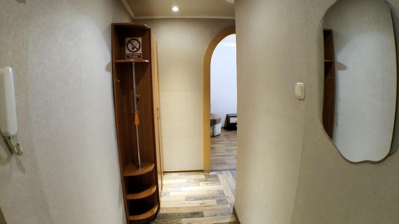 Апартаменты В Центре Металлургов 27 Kr Apartments Krivij Rih Kültér fotó