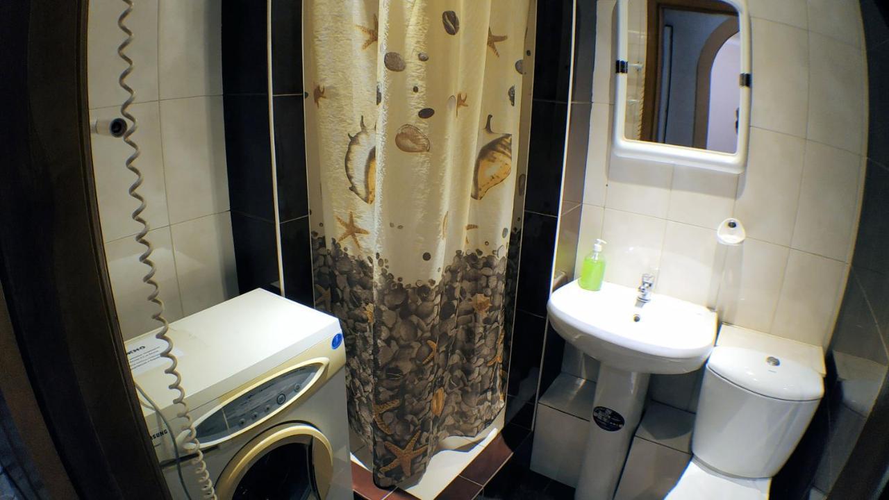 Апартаменты В Центре Металлургов 27 Kr Apartments Krivij Rih Kültér fotó